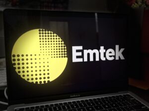 EMTK Melesat 27% dalam Sepekan, Tersengat Sentimen IPO Superbank